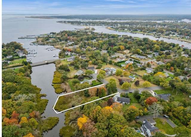 Property at 7 Grace Ct, Center Moriches, NY 11934