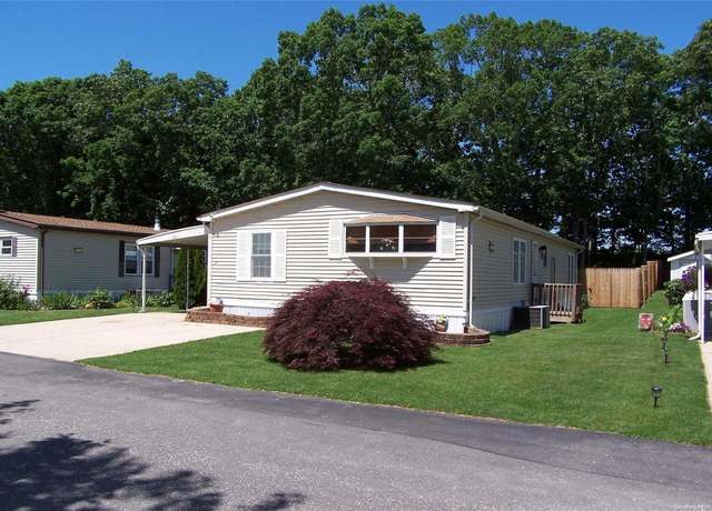 Property at 1800 Obsorne Ave 23e, Riverhead, NY 11901, 3 beds, 2 baths