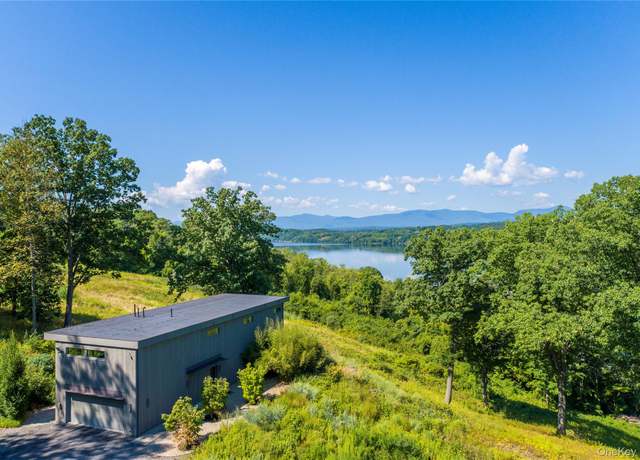 Property at 164 Mount Merino Rd, Hudson, NY 12534, 3 beds, 2.5 baths