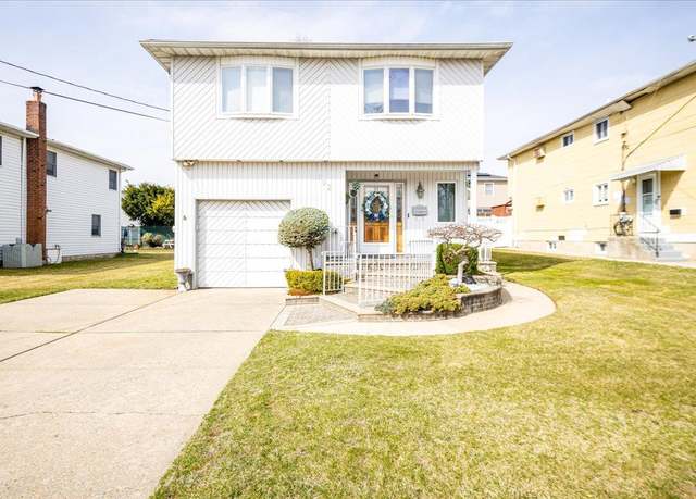 Property at 192 Doris Ave, Franklin Square, NY 11010, 4 beds, 2 baths