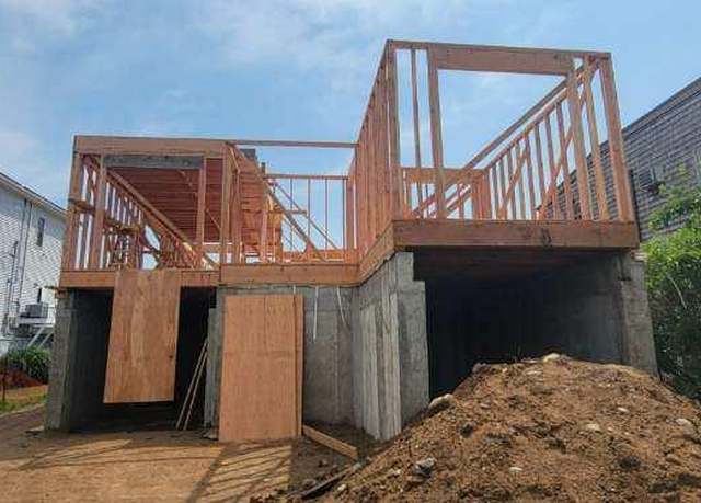 Property at 3505 Bay Front Dr, Baldwin Harbor, NY 11510, 4 beds, 4 baths