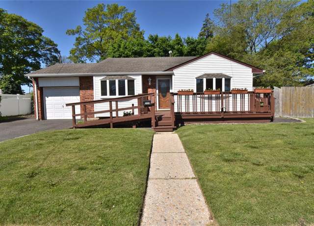 Property at 324 W 16th St, Deer Park, NY 11729, 4 beds, 1.5 baths