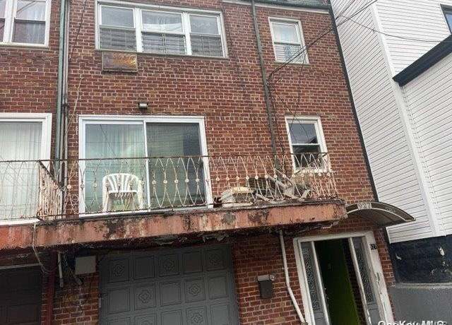 Property at 927 E 96th St, Brooklyn, NY 11236