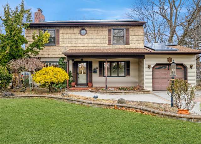 Property at 31 Lafayette Ave, Amityville, NY 11701, 4 beds, 3 baths