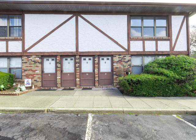 Property at 50 Bailey Ct #50, Middle Island, NY 11953, 1 bed, 1 bath
