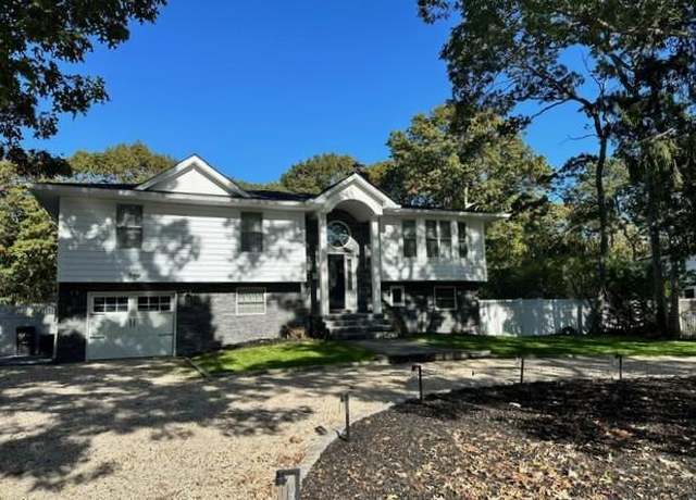 Property at 44 Eisenhower Dr, East Quogue, NY 11942, 5 beds, 3 baths