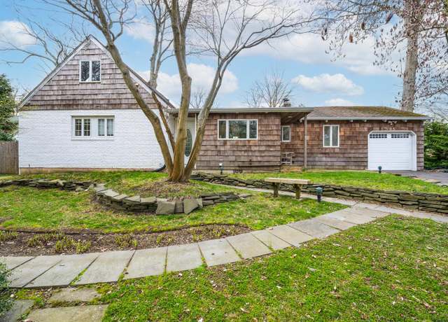 Property at 35 Turtle Cove Ln, Huntington, NY 11743, 4 beds, 3 baths