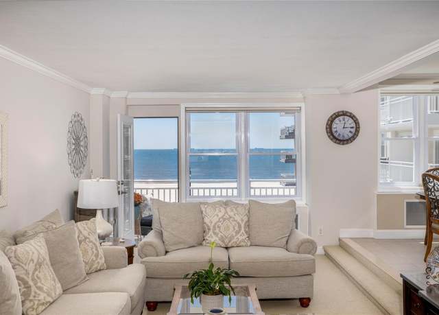 Property at 522 Shore Rd Unit 4W, Long Beach, NY 11561, 2 beds, 1 bath
