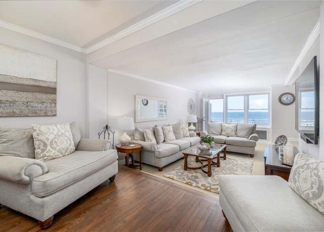 Property at 522 Shore Rd Unit 4W, Long Beach, NY 11561, 2 beds, 1 bath