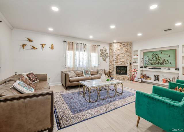 Property at 99-78 164th Rd, Howard Beach, NY 11414, 3 beds, 2 baths