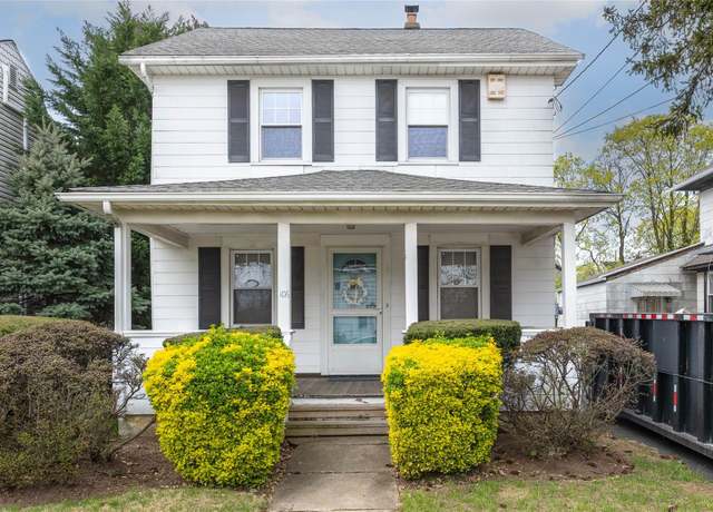 Property at 106 Sycamore St, West Hempstead, NY 11552, 4 beds, 2 baths