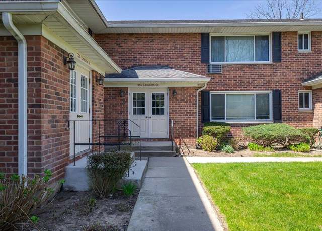 Property at 214 Edmunton Dr Unit J6, North Babylon, NY 11703, 1 bed, 1 bath