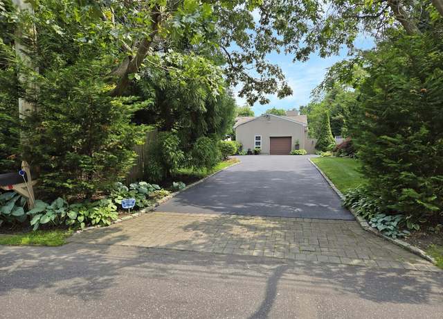 Property at 1778 Spur Dr S, Islip, NY 11751, 4 beds, 3.5 baths