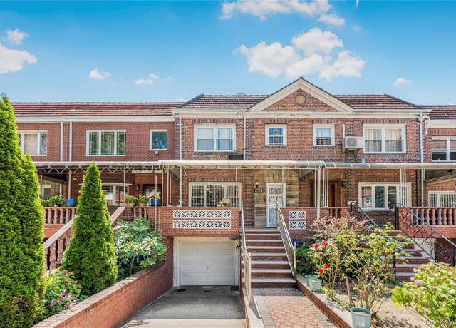 Property at 105-38 65th Rd, Forest Hills, NY 11375, 4 beds, 4.5 baths