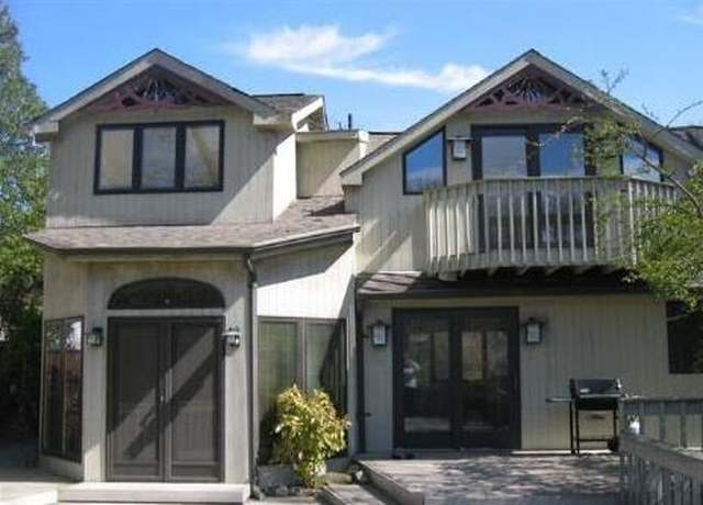 Property at 16 Wildwood Ln, Smithtown, NY 11787, 5 beds, 3 baths