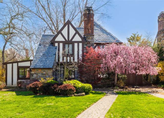 Property at 31 Rugby Rd, Rockville Centre, NY 11570, 3 beds, 2.5 baths