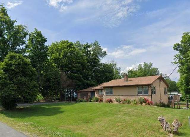 Property at 5 Maple St, South Fallsburg, NY 12779, 11 beds, 5 baths