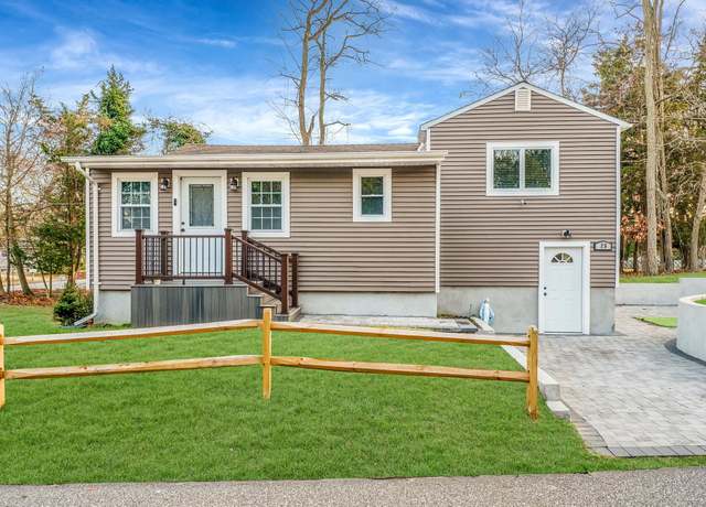 Property at 25 Cherry Ln, Wading River, NY 11792, 3 beds, 2 baths