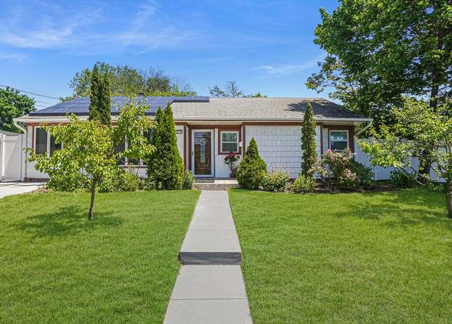 Property at 871 Val Park Ave, Valley Stream, NY 11580, 6 beds, 2 baths