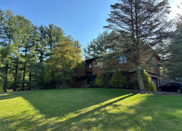 Property at 110 Robin Hood Ln, West Nyack, NY 10994, 5 beds, 3 baths