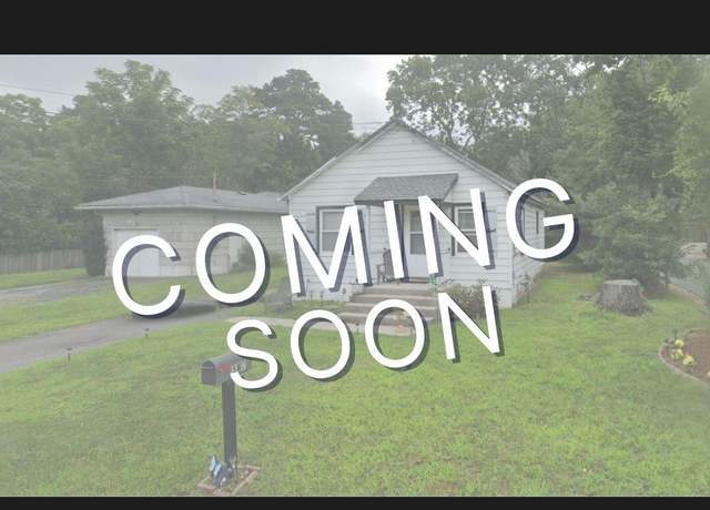 Property at 560 Raynor Ave, Riverhead, NY 11901, 2 beds, 1 bath