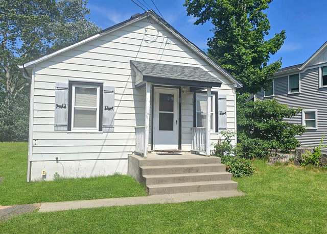 Property at 560 Raynor Ave, Riverhead, NY 11901, 2 beds, 1 bath