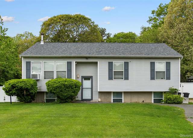 Property at 650 N Dunton Ave, East Patchogue, NY 11772, 3 beds, 2 baths