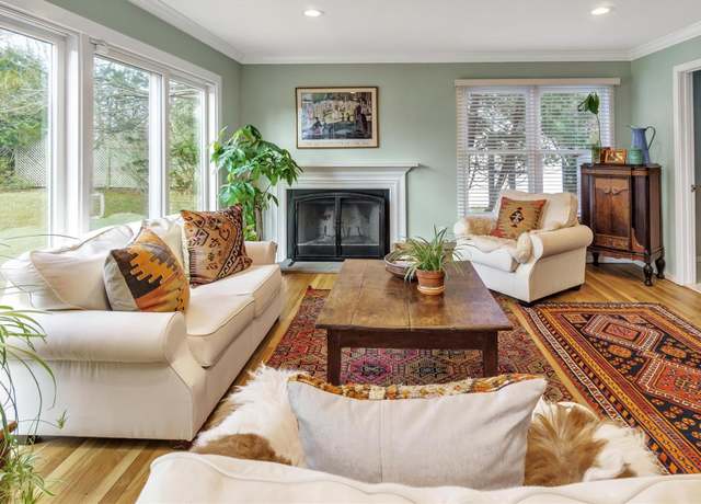 Property at 25 Mitchell Rd #3, Westhampton Beach, NY 11978, 2 beds, 2.5 baths