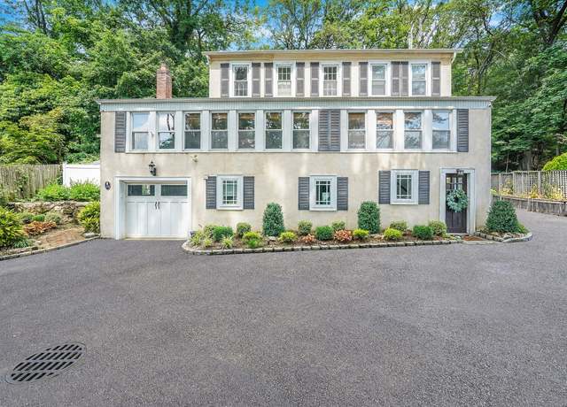 Property at 235 Woodbury Rd, Woodbury, NY 11797, 4 beds, 3 baths