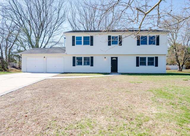 Property at 6 Valiant Ct, Mount Sinai, NY 11766, 4 beds, 2.5 baths