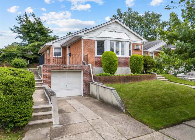 Property at 50-55 Cloverdale Blvd, Bayside, NY 11364, 3 beds, 2.5 baths