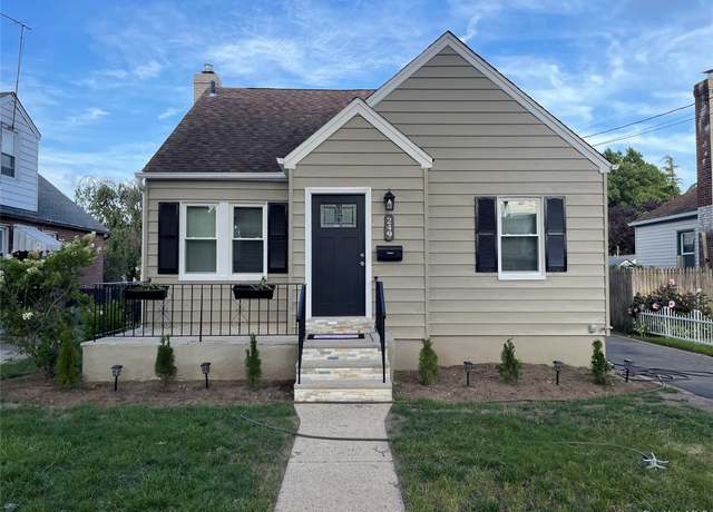Property at 249 Hoffman St, Franklin Square, NY 11010, 3 beds, 2 baths