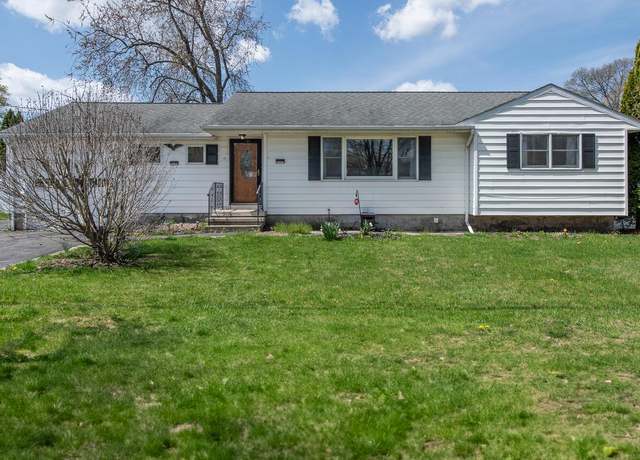 Property at 15 Simmons Dr, Saugerties, NY 12477, 3 beds, 1.5 baths