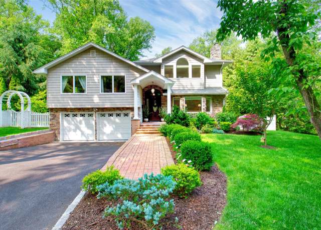 Property at 9 Rockwood Rd, Manhasset, NY 11030, 4 beds, 3 baths