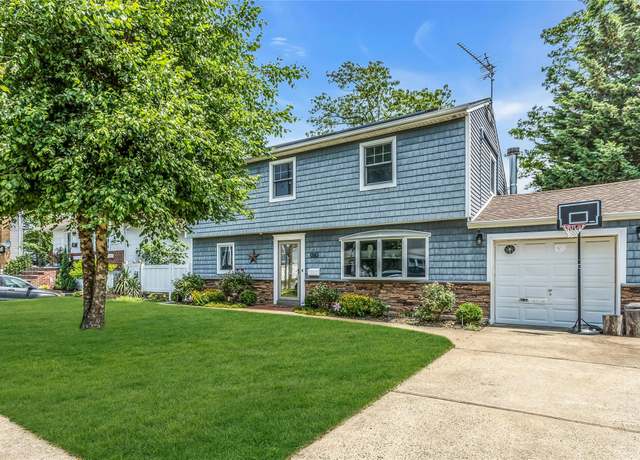 Property at 1383 Harding St, North Bellmore, NY 11710, 3 beds, 1.5 baths