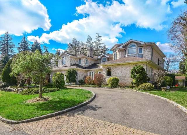 Property at Undisclosed address, Greenvale, NY 11548, 5 beds, 5 baths