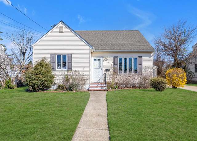 Property at 1263 Jackson Ave, Lindenhurst, NY 11757, 4 beds, 2 baths