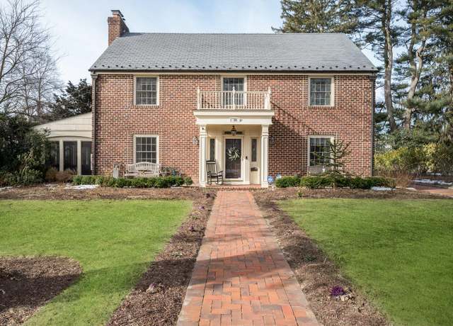 Property at 15 Meritoria Dr, East Williston, NY 11596, 5 beds, 4.5 baths