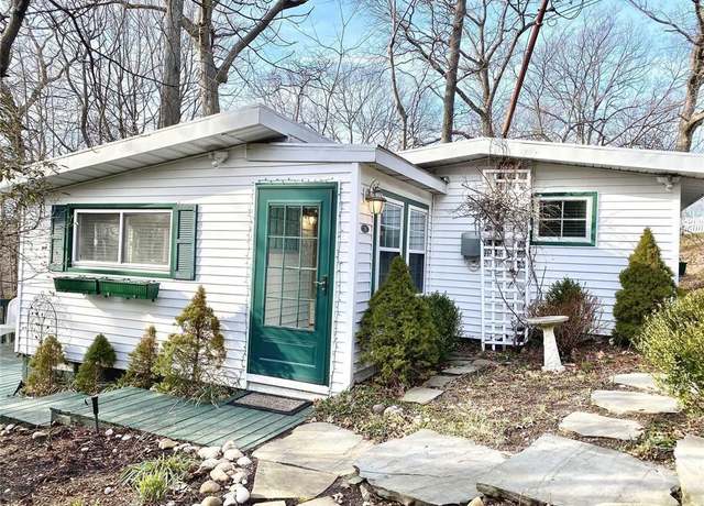 Property at 101 Alice St, Port Jefferson, NY 11777, 1 bed, 1 bath