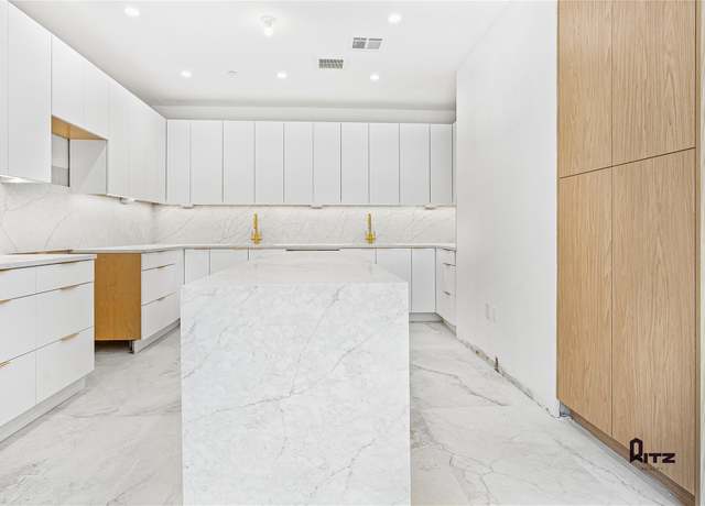 Property at 104 Stockton #6, Brooklyn, NY 11206, 5 beds, 3.5 baths