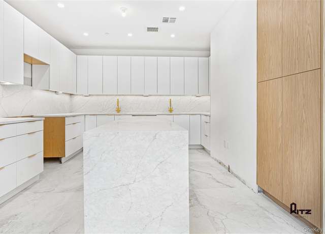 Property at 104 Stockton St #6, Brooklyn, NY 11206, 5 beds, 3.5 baths