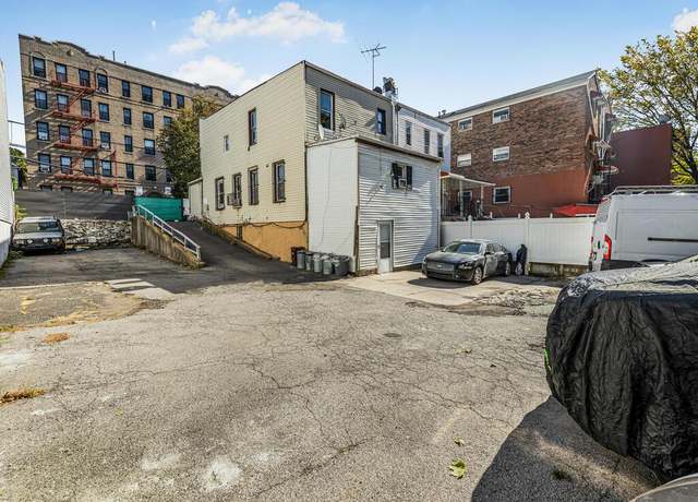 Property at 1151 Saint Lawrence Ave, Bronx, NY 10472, 6 beds, 4 baths