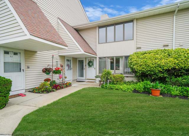Property at 20 Laurel Ave #79, East Islip, NY 11730, 1 bed, 1 bath