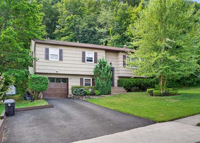 Property at 17 Half Holw, Monroe, NY 10950, 4 beds, 1.5 baths