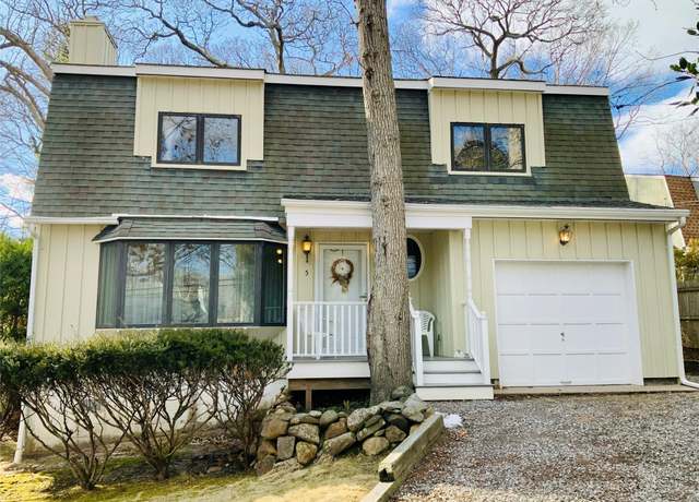 Property at 5 Oak Ln, Wading River, NY 11792, 2 beds, 1.5 baths