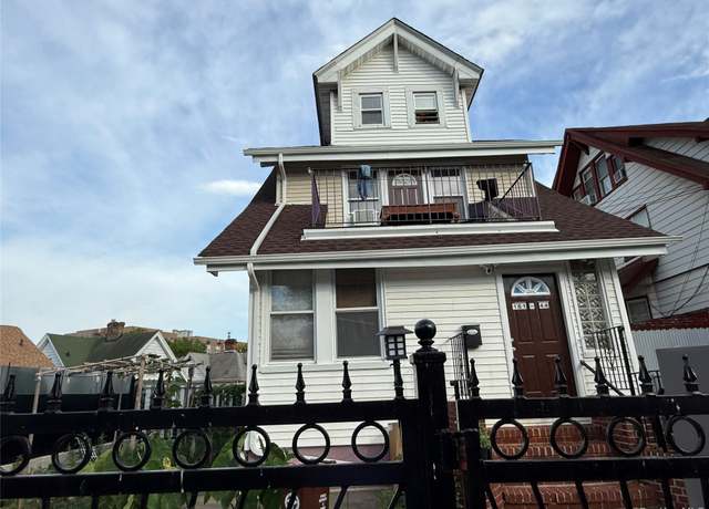 Property at 16144 86th Ave, Jamaica Hills, NY 11432, 7 beds, 4 baths
