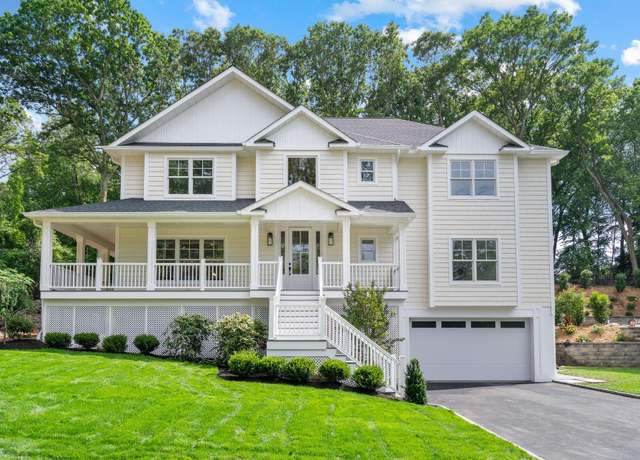 Property at 32 Middleville Rd #1, Northport, NY 11768, 5 beds, 4.5 baths