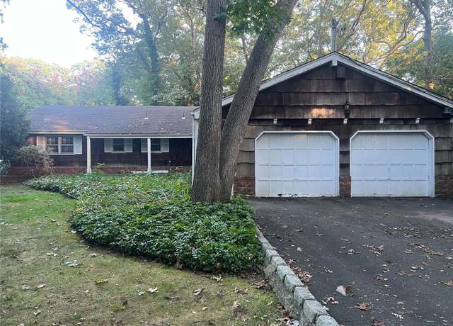 Property at 6 Chelsea Pl, Dix Hills, NY 11746, 4 beds, 2 baths