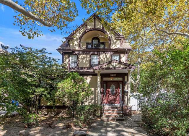 Property at 138-53 82nd Dr, Briarwood, NY 11435, 5 beds, 4 baths