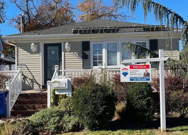 Property at 137 Charles St, Lynbrook, NY 11563, 3 beds, 2 baths